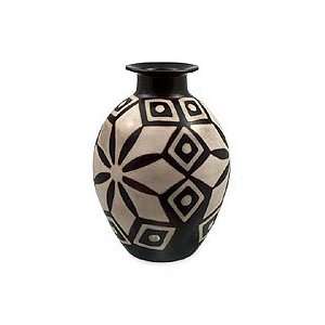  Ceramic vase, Daisies