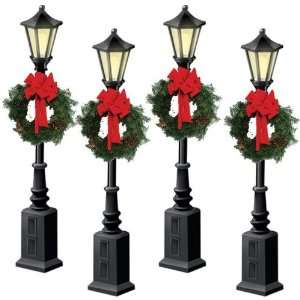  O Street Lamps w/Wreaths, Christmas Toys & Games