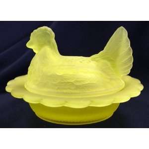  5 Covered Hen on Wide Rim Base   Vaseline Satin