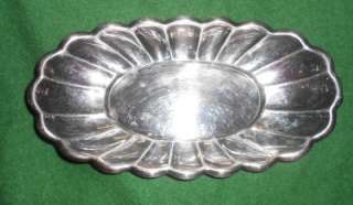 REED & BARTON SILVERPLATE HOLIDAY OVAL BREAD/ROLL TRAY  