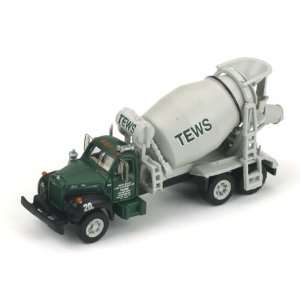  N RTR Mack B Cement Truck, Tews Cement Toys & Games