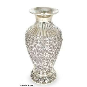  Silver vase, Splendor