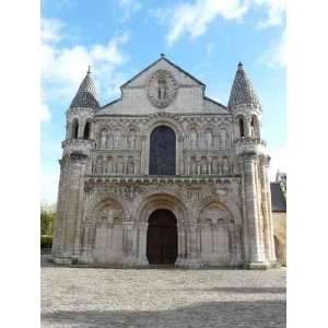  Cathedrale De Notre Dame, Poitiers, France   Peel and 