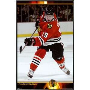  Jonathan Toews Lamina Framed Poster Print, 22x34