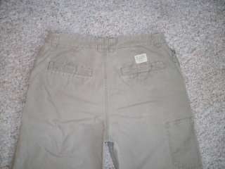 Columbia Khaki Cotton Hiking/Utility/Work Pants Lots of Pockets Mens 