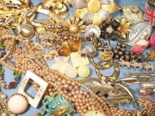 Vintage Lot of Broken Jewelry For Harvesting Crafts Repairs Reworking 