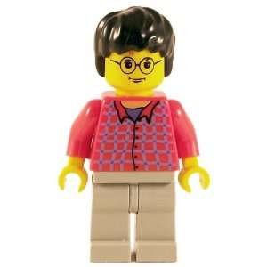  Harry Potter (Red Shirt, YF)   LEGO Harry Potter Figure 