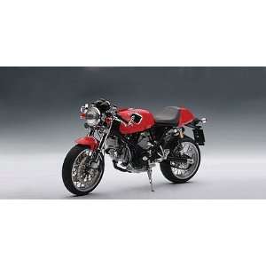   RED Diecast Model Motorcycle in 112 Scale by AUTOart Toys & Games