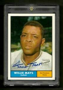 Willie Mays 1997 Topps Mays Auto 1961 Reprint  