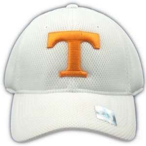 TENNESSEE VOLUNTEERS OFFICIAL NCAA LOGO ONE FIT PERFORMANCE HAT CAP 