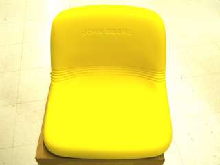 John Deere seat fits 240,245,260,265,285,320,325,335,345,425,445,F525 