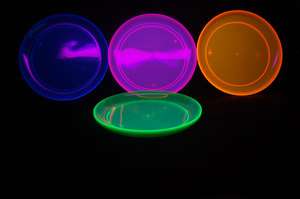 Blacklight Reactive 9 Inch Plastic Party Plates  20 ct. 098382509914 