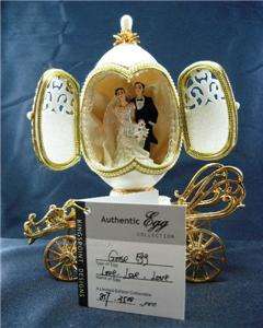Wedding Carriage Bride and Groom Goose Egg Music Box  