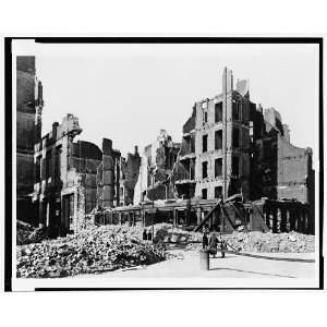   ,Germany,July 1943,poeple,war damage,aerial bombing