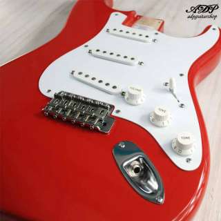   CORPS STRATOCASTER FIESTA RED mic. APACHE BARE KNUCKLE