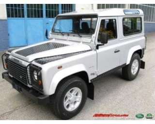 Land rover defender 90 td5 sw pari al nuovo a Trivero    Annunci