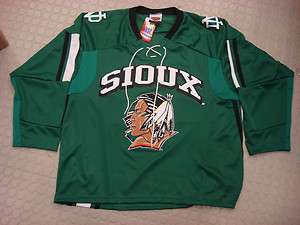 UND North Dakota Fighting Sioux K1 Hockey Jersey Green WCHA  