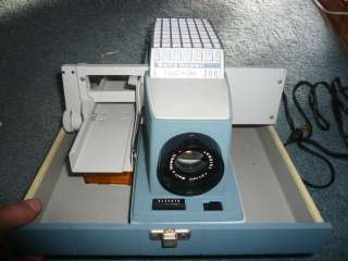VINTAGE BELL & HOWELL PROJECT OR VIEW 300 SLIDE PROJECTOR  