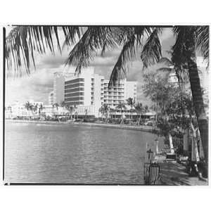  Photo Algiers Hotel, 26th St. and Collins Ave., Miami 
