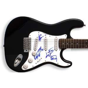   Donnie, Don, Danny, Larry&Bobby Signed Guitar PSA 