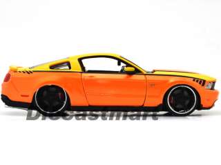   STARS 124 2011 FORD MUSTANG GT NEW DIECAST MODEL CAR ORANGE/YELLOW