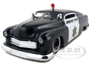   24 scale diecast car model of 1951 mercury police die cast car by