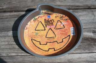 EKCO Non Stick Pumpkin Halloween Cake Pan Bakers Secret  