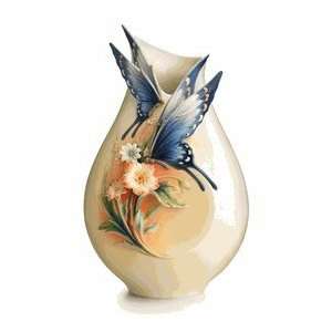   Porcelain Fluttering Beauty Flower & Butterfly Small Vase, FZ01839